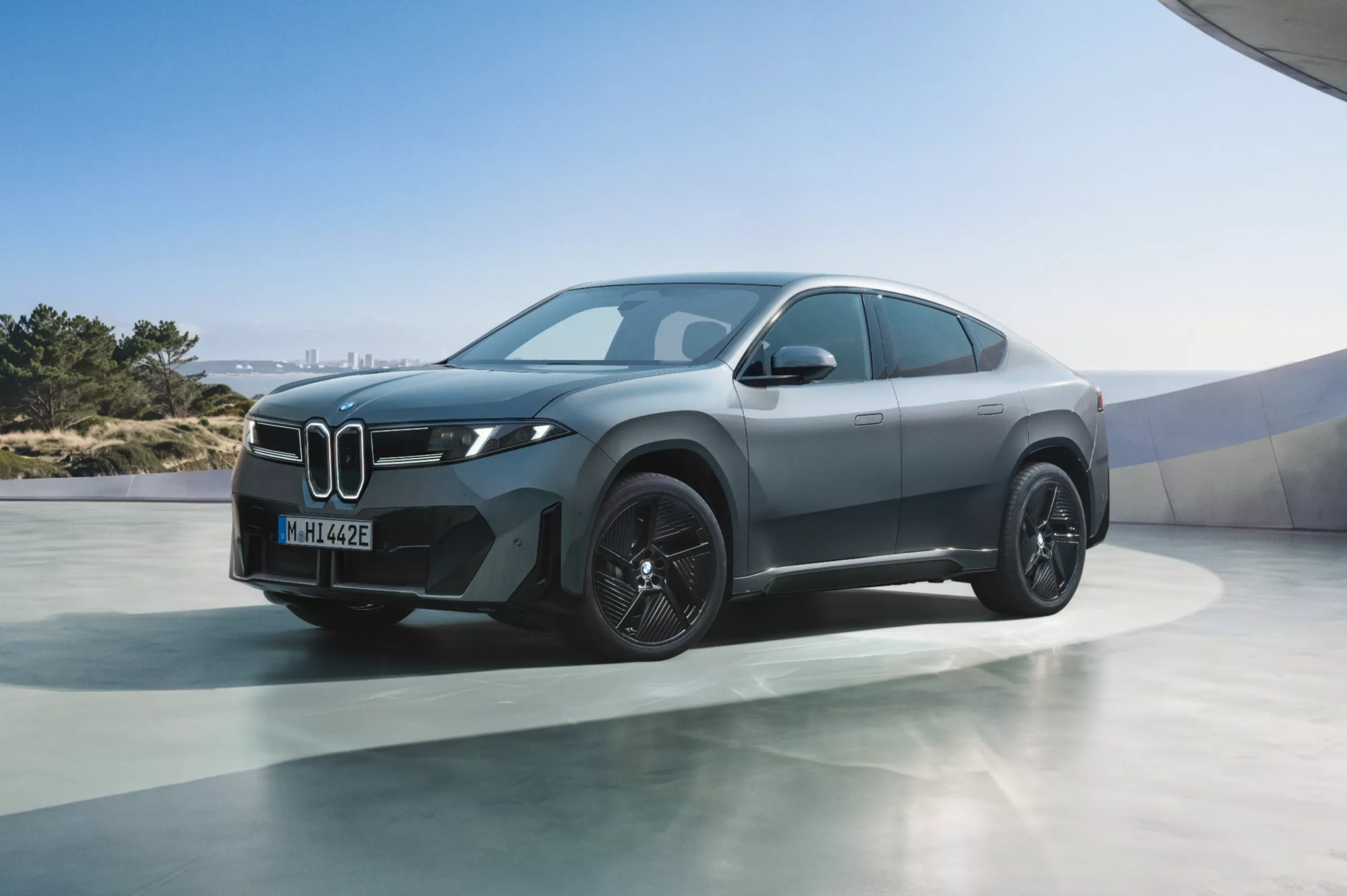 BMW iX4: Pris, rækkevidde og privatleasing