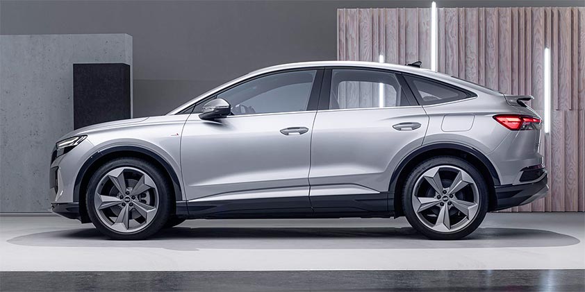 Audi Q4 e-tron Sportback S line Edition 45 e-tron thumbnail 3
