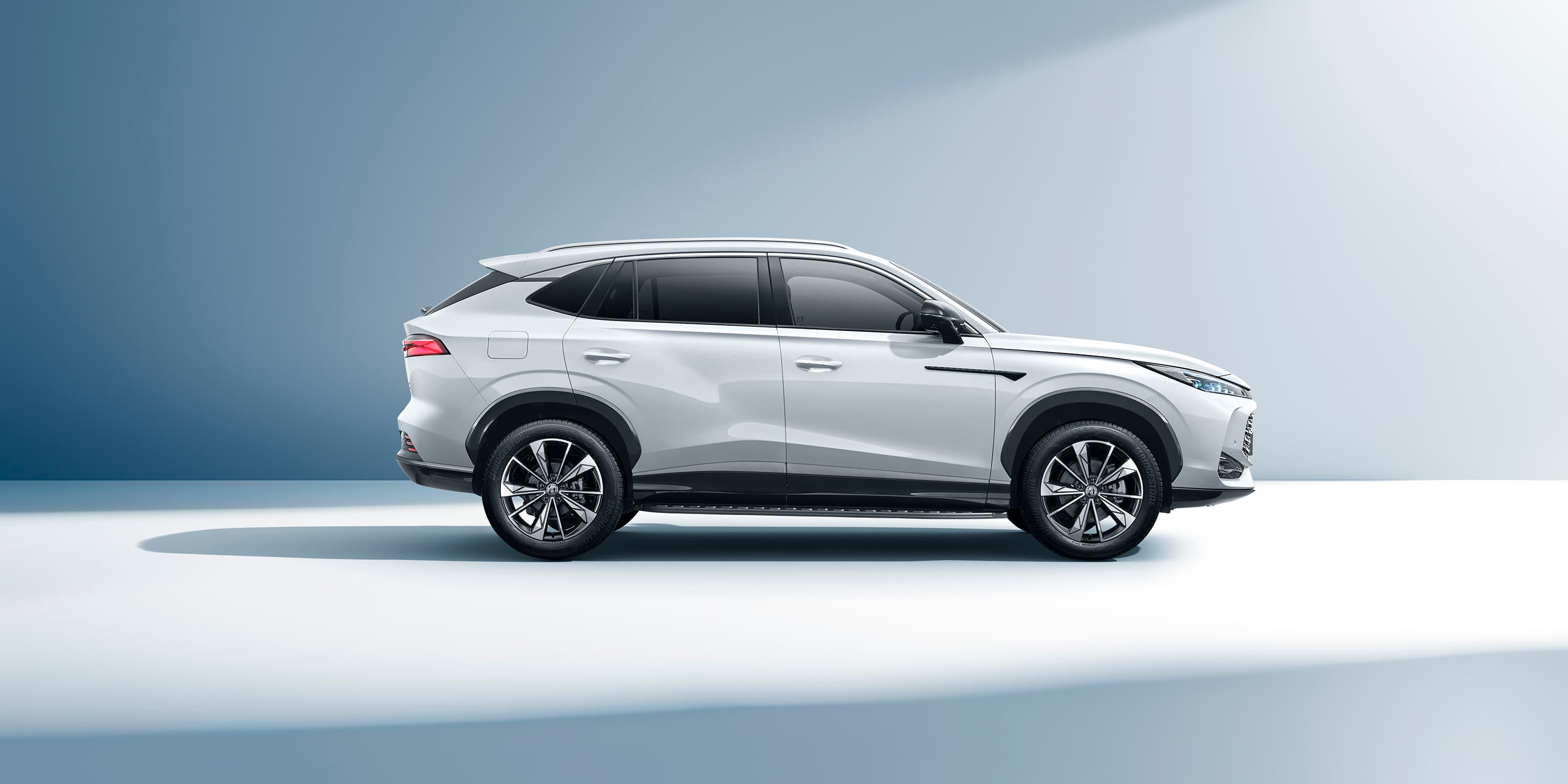 MG HS PHEV Luxury thumbnail 3