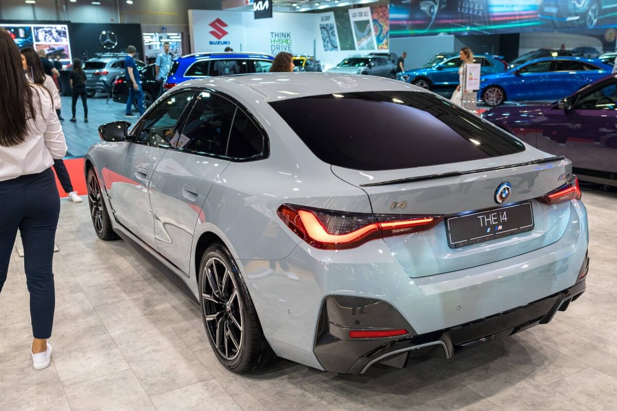 BMW i4 Gran Coupe M60 Fully Charged thumbnail 3