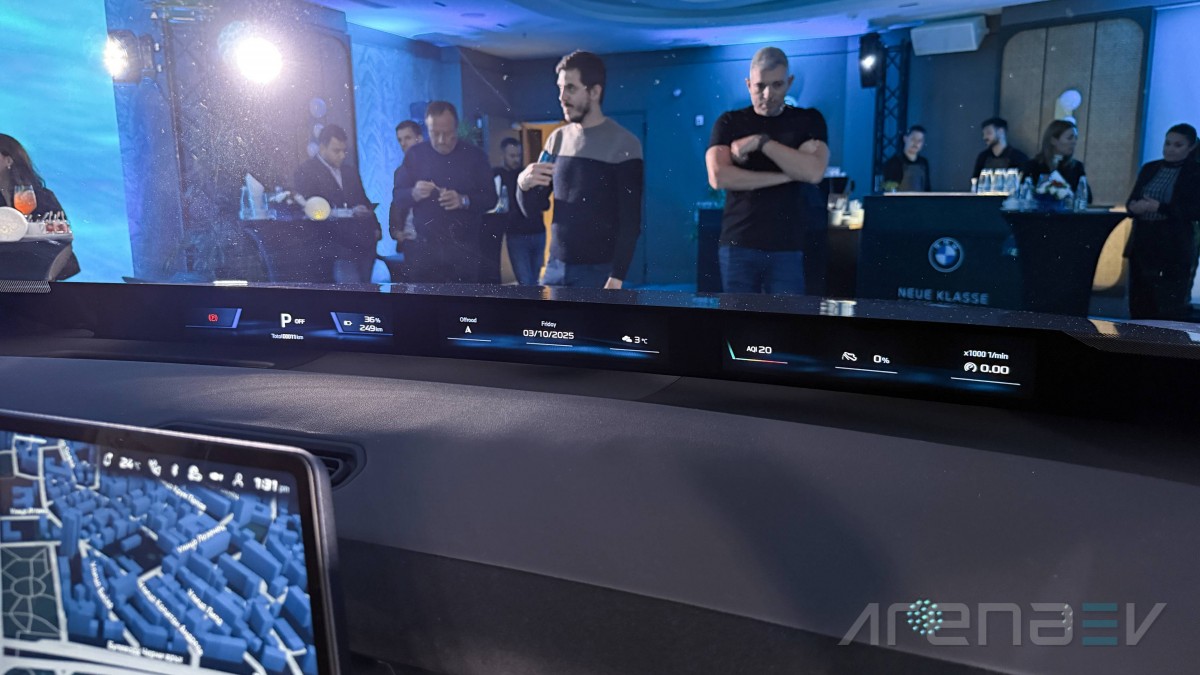 BMW iX3 SUV xDrive50 Fully Charged thumbnail 6