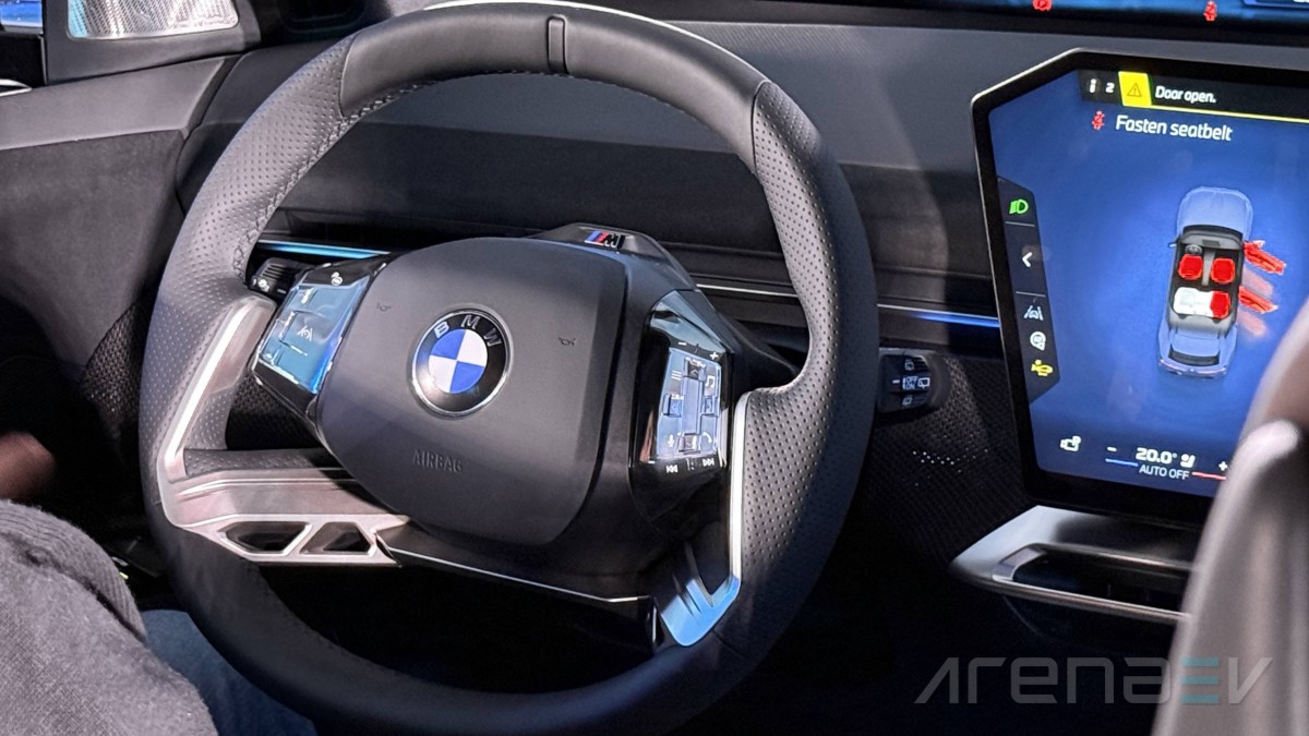 BMW iX3 SUV xDrive50 Super Charged thumbnail 5