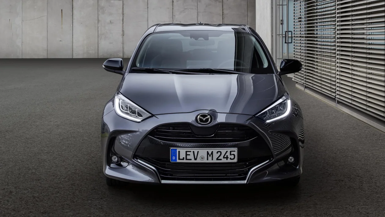 Mazda 2 Centre-Line thumbnail 3