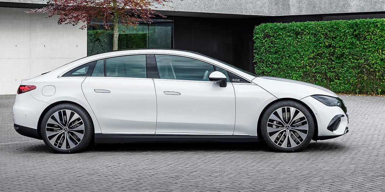 Mercedes-Benz EQE 350+ AMG Edition Sedan thumbnail 3