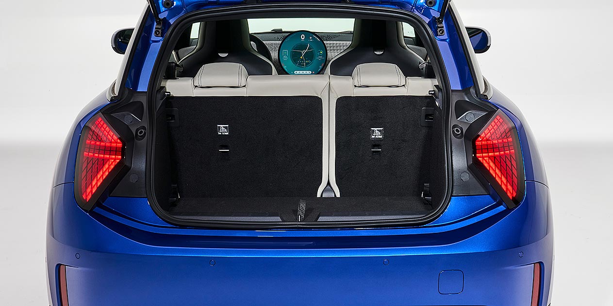 MINI Cooper E Essential thumbnail 7