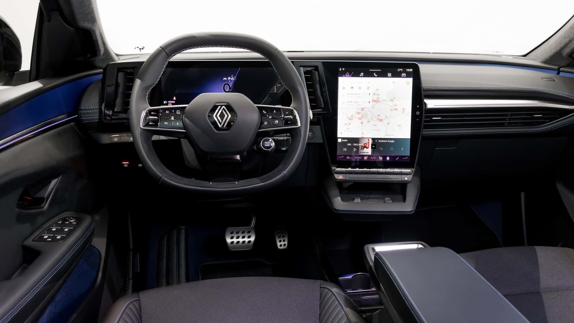 Renault Scenic E-Tech Evolution thumbnail 5