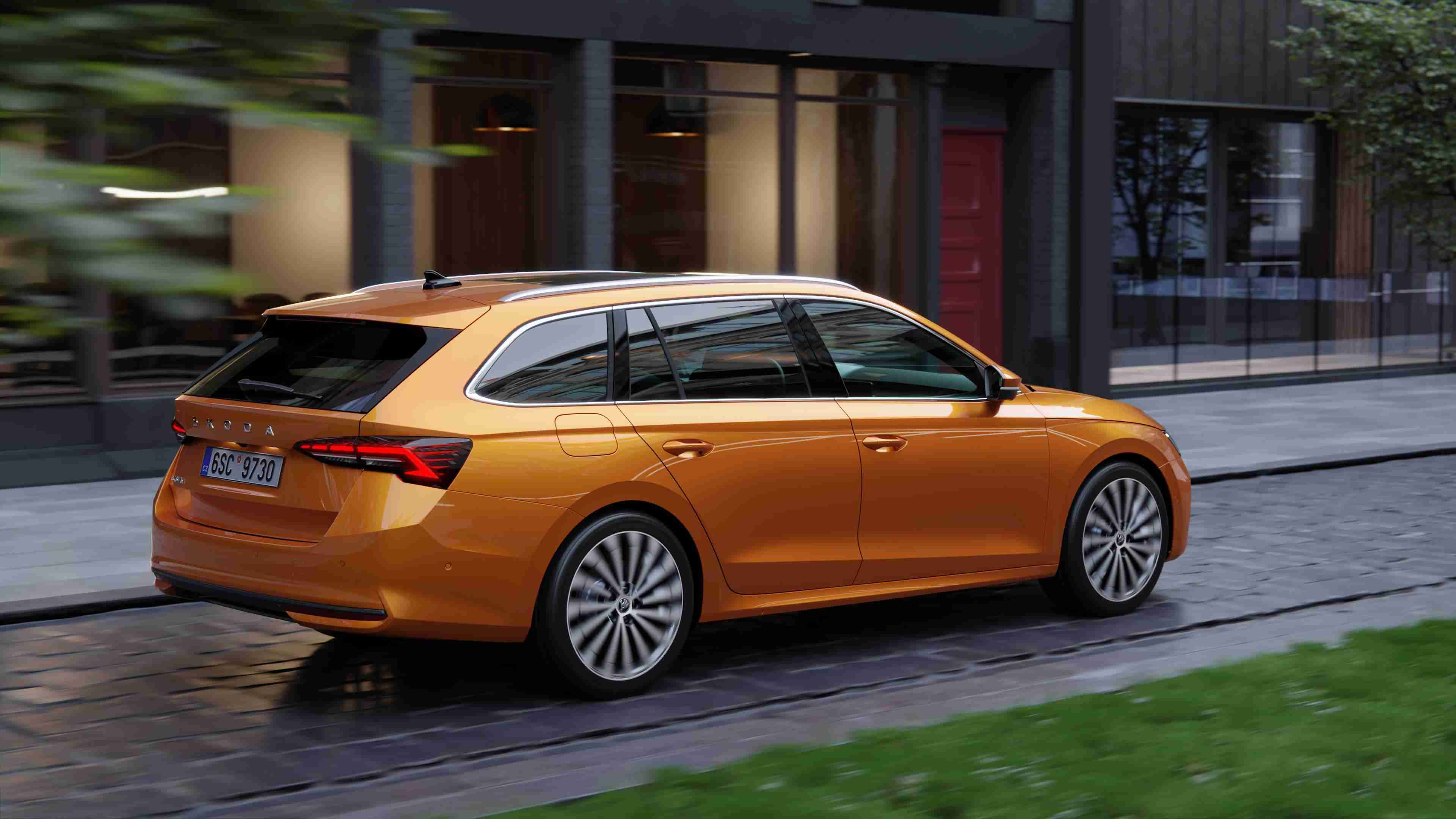 Skoda Octavia Combi Sportline thumbnail 3