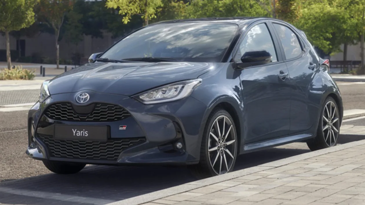 Toyota Yaris Active thumbnail 2