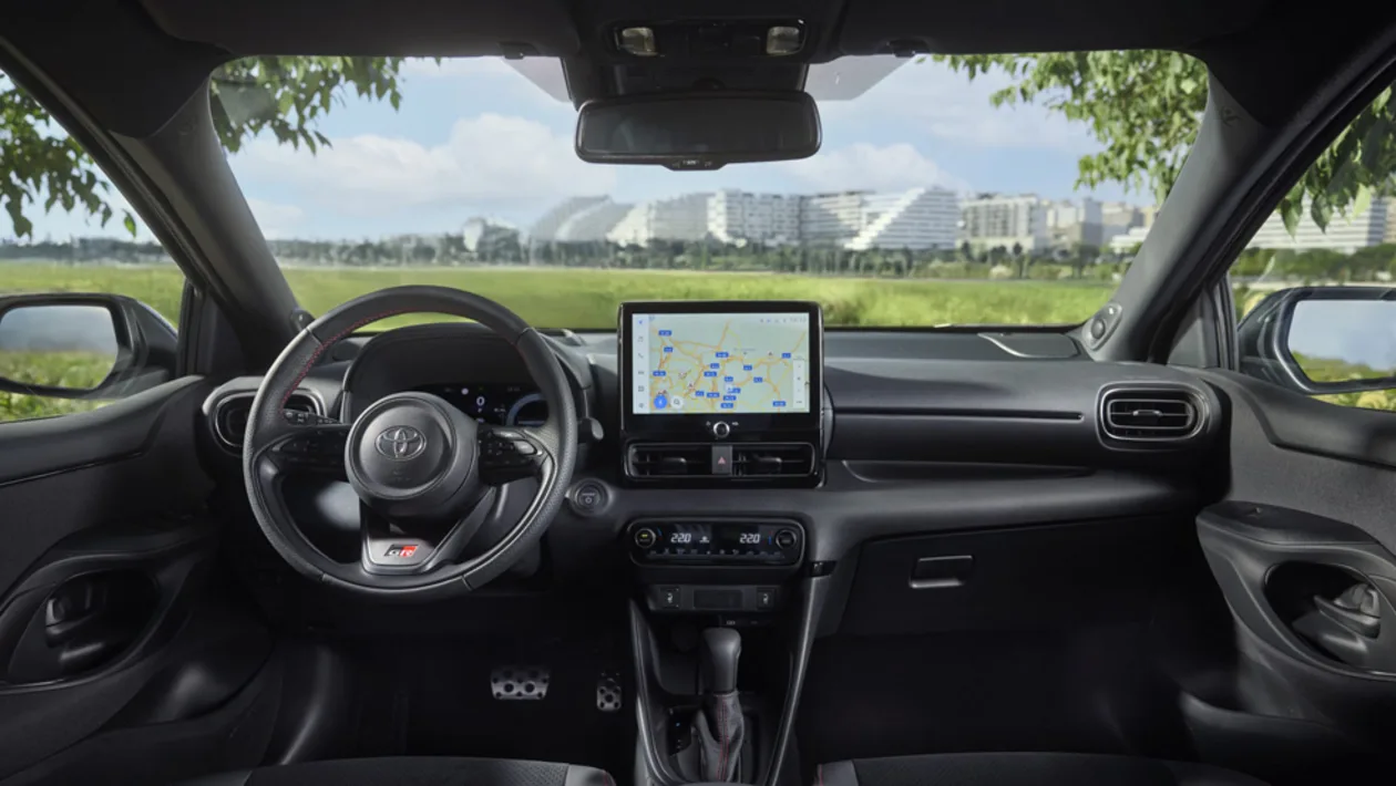 Toyota Yaris Active thumbnail 5