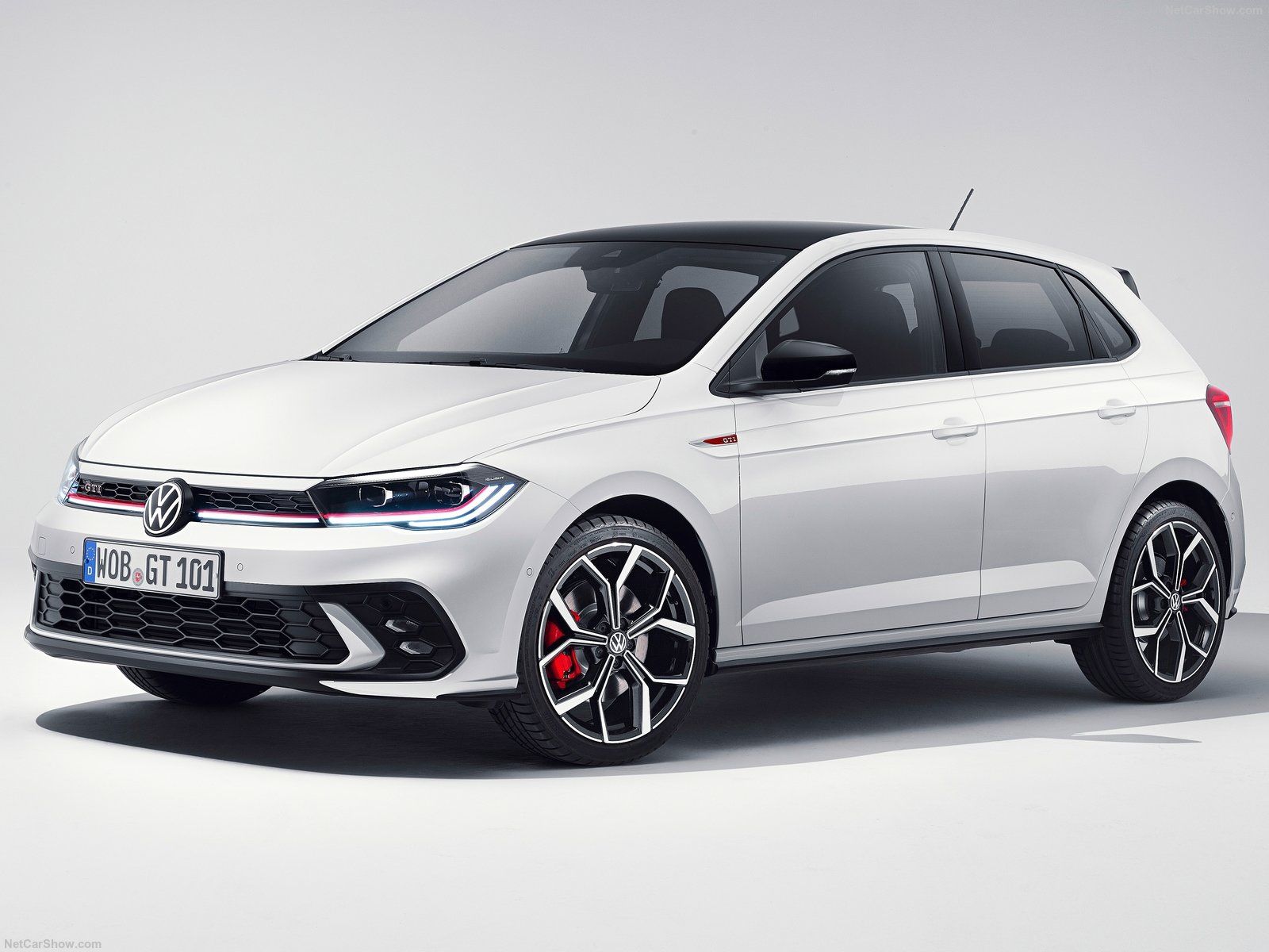 Volkswagen Polo GTI thumbnail 2